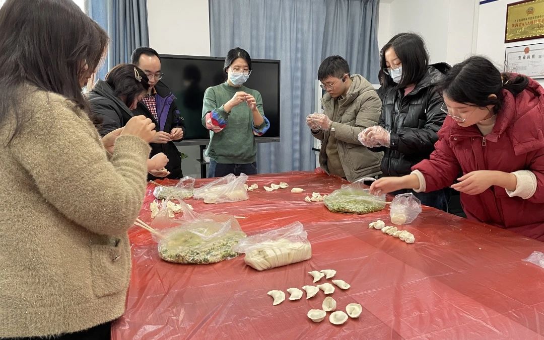 贏潤(rùn)集團(tuán) | 迎冬至，包餃子，共繪溫馨畫卷！